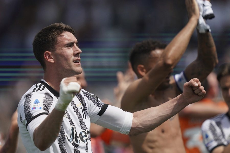 SRAMOTA U BERGAMU Vlahović meta rasista, ne prvi put… Odgovorio im posle gola i dobio žuti karton (VIDEO)