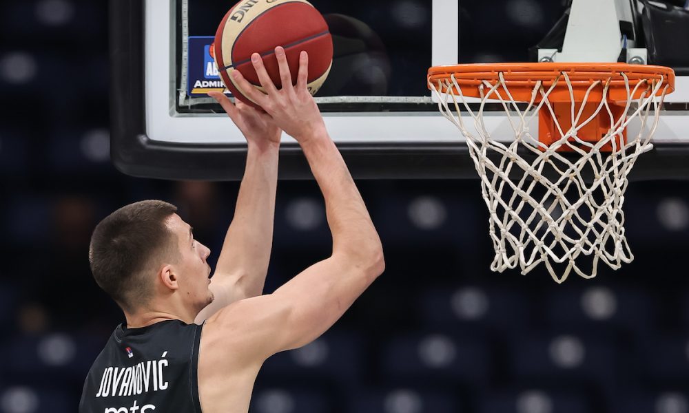 PRIPREMA ZA DRAFT Još jedan košarkaš Partizana otišao u SAD, trenira sa Lejkersima