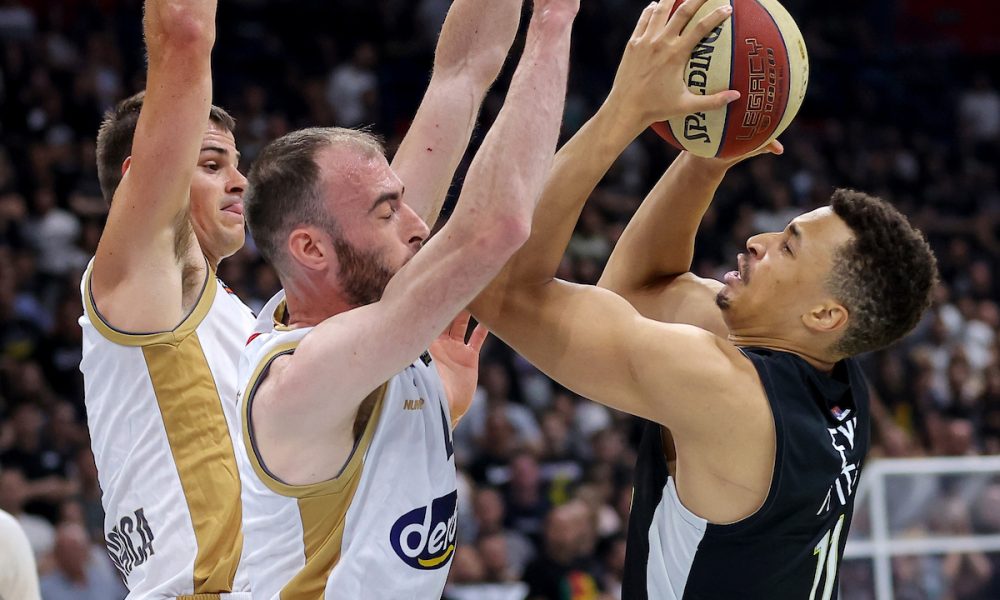 SC DERBI POBEDOM OTVORIO SEZONU Osvajač ABA Superkupa nadigrao Split