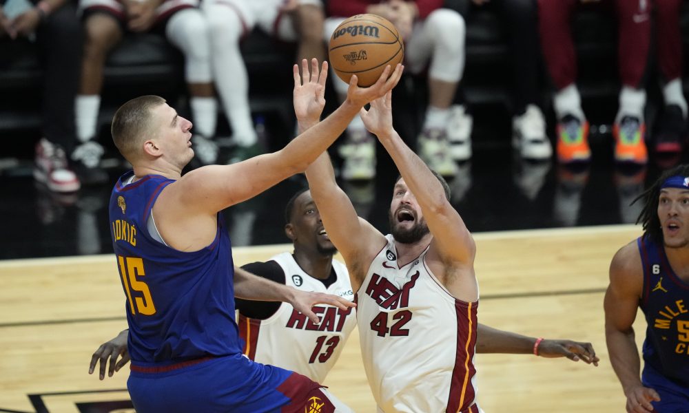 HVALOSPEVI NA SVE STRANE Čuveni trener oduševljen Jokićem! Evo šta je sve rekao za srpskog košarkaša (VIDEO)