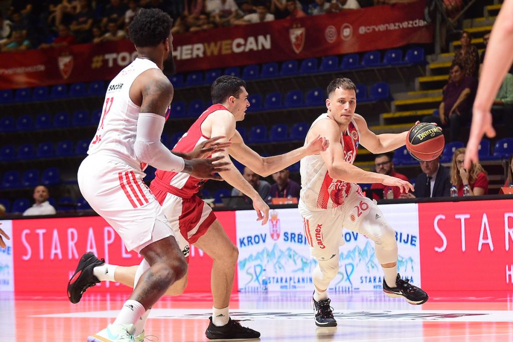 POLUVREME Zvezda u laganom ritmu do ubedljive prednosti! FMP-u je potrebno čudo