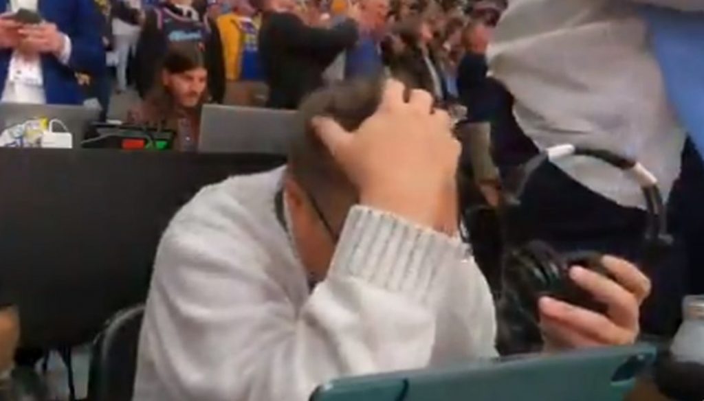 ČISTA EMOCIJA Komentator iz Denvera u suzama ispratio osvajanje NBA titule: Navijači mogu da odahnu i umru mirno! (VIDEO)