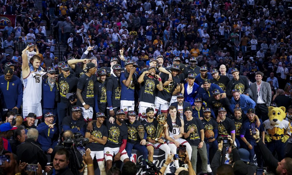 SRBI OKUPIRALI AMERIKU Počinje novo izdanje NBA lige! Jokić brani titulu, Bogdanović napada plej-of… Pratiće se i „srpski“ Tander!