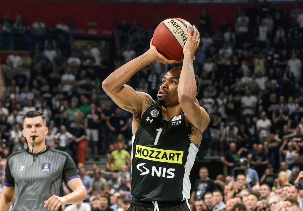 Panter je zbog Partizana odbio dve ponude iz NBA! Sada se stvari komplikuju po crno-bele