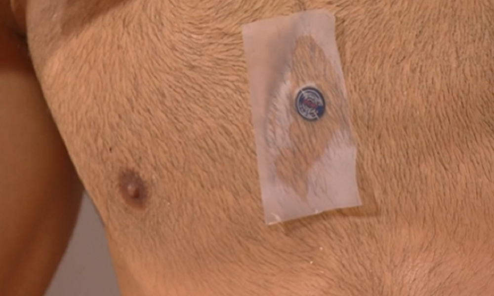 AJRON MEN Čudni predmet na Novakovim grudima… „Ovo je najveća tajna moje karijere“