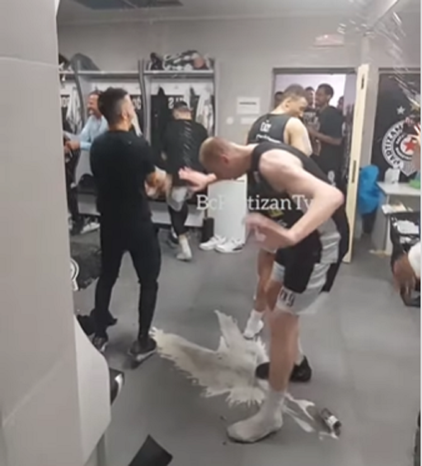 LUMPOVANJE! U svlačionici strana muzika, pilo se pivo sa Žocovom slikom i pucale flaše (VIDEO)