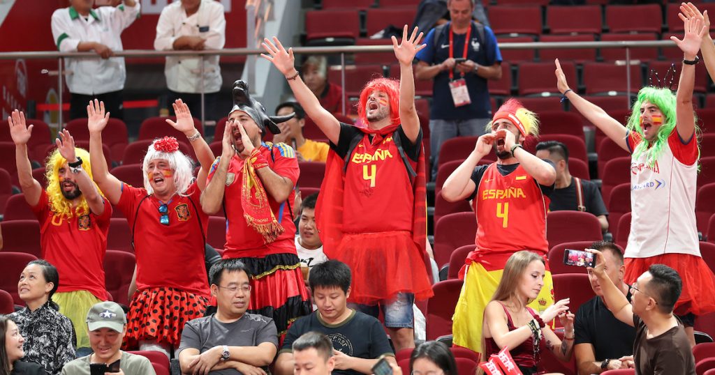 NEIZVESNO BILO SAMO PORDBACIVANJE LOPTE NA STARTU Španija se u četvrtfinale SP plasirala pobedom 102:20!