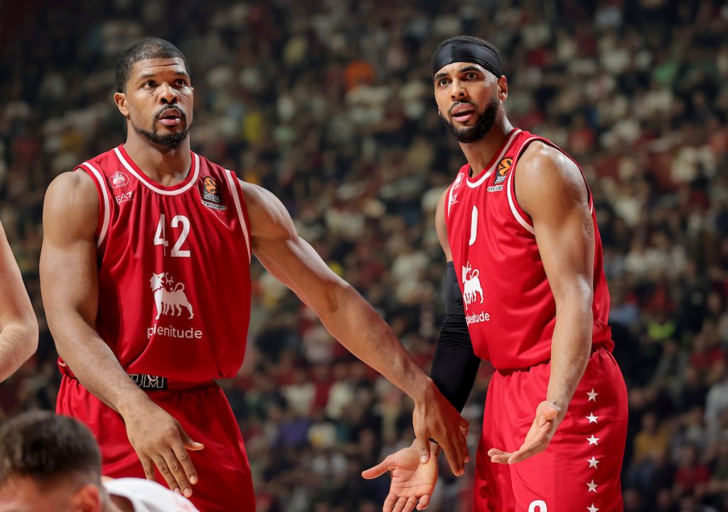 VRELO JE NA „PIJACI“ Valensija kvari posao Partizanu i Zvezdi