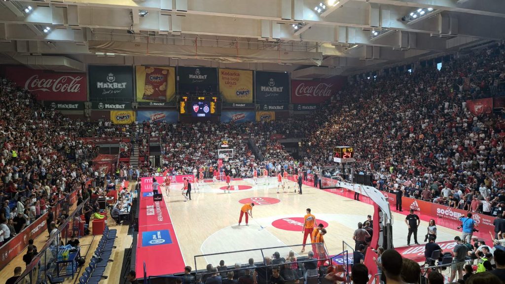 HAOS U „PIONIRU“ Igrači Partizana napustili teren! Evo i zbog čega (VIDEO)