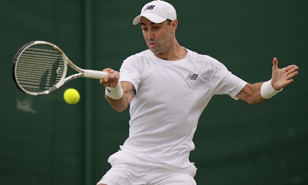 Da li se Tompson unapred predao? Kaže da bi poverio život Novaku…