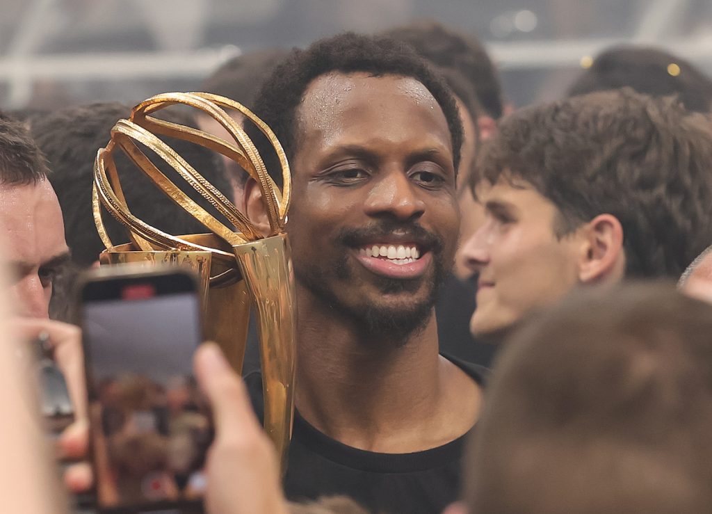 Naneli objavom na Tviteru „zapalio“ navijače Partizana! Da li nagoveštava…