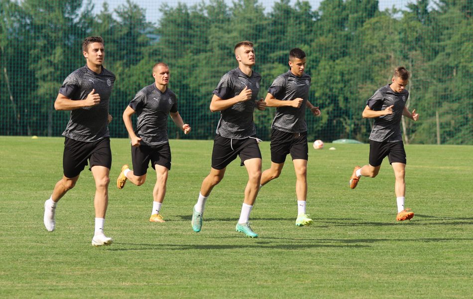 ŞAZNAJEMO Partizan u problemu! Ništa od bombi, dva miljenika „grobara“ zaobišla crno-bele!