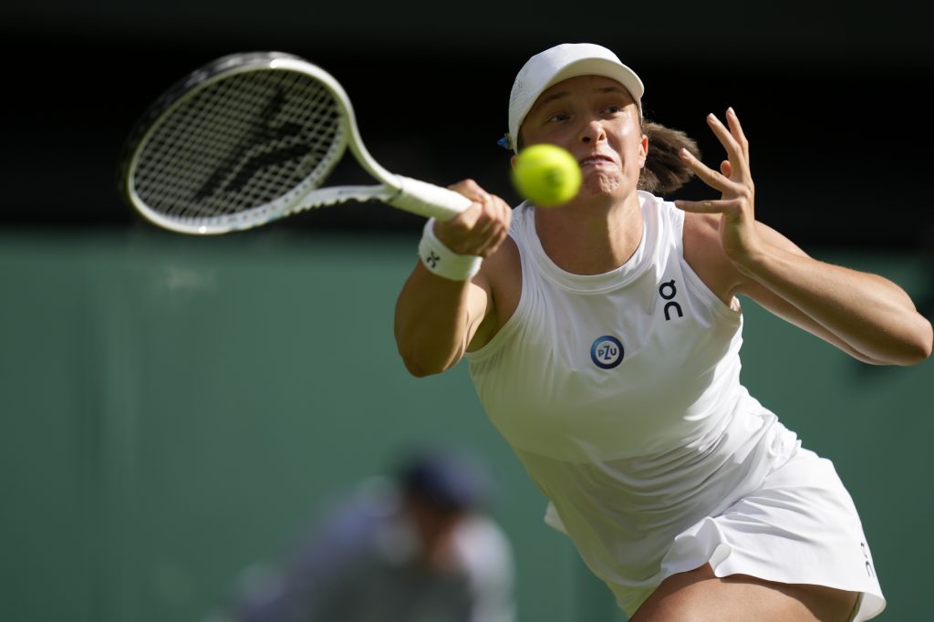 PRVA NA SVETU SE IZVUKLA Švjontek spasla dve meč-lopte, preživela Benčić, ali „ukanalila“ Novaka!