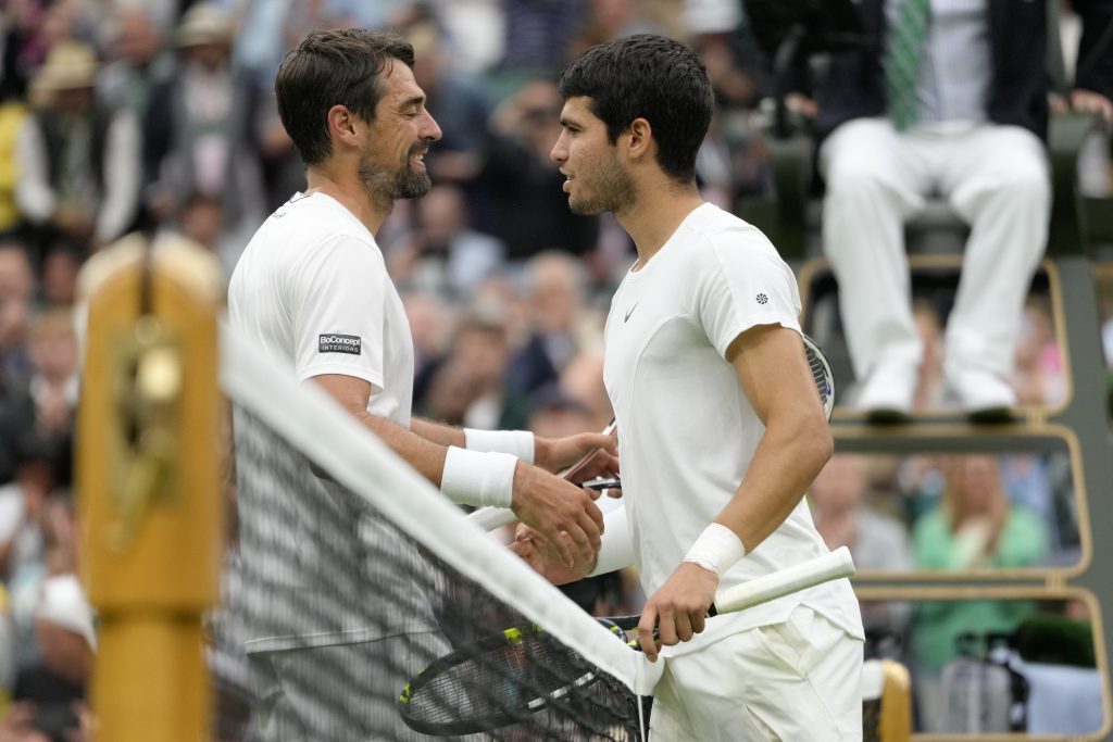 ŠPANSKA FURIJA Novakov najveći rival zgazio rivala u prvom kolu Vimbldona