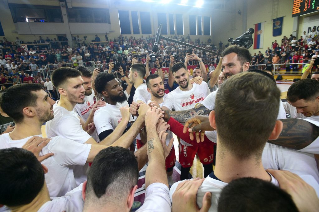 SAZNAJEMO Zvezda se rešava centra, a krilo šalje na pozajmicu u Železnik!