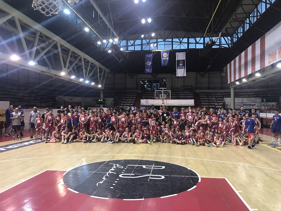 Kraj Morave se i dalje stvaraju budući šampioni, u toku je treći košarkaški kamp “Malina” (VIDEO)