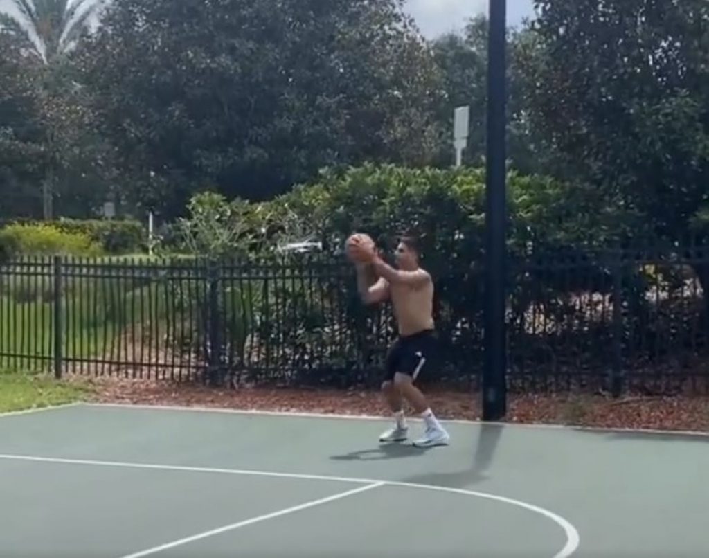 LUKIĆ IMA REŠENJE ZA KARIJA Mitar „bode“ sa poludistance (VIDEO)