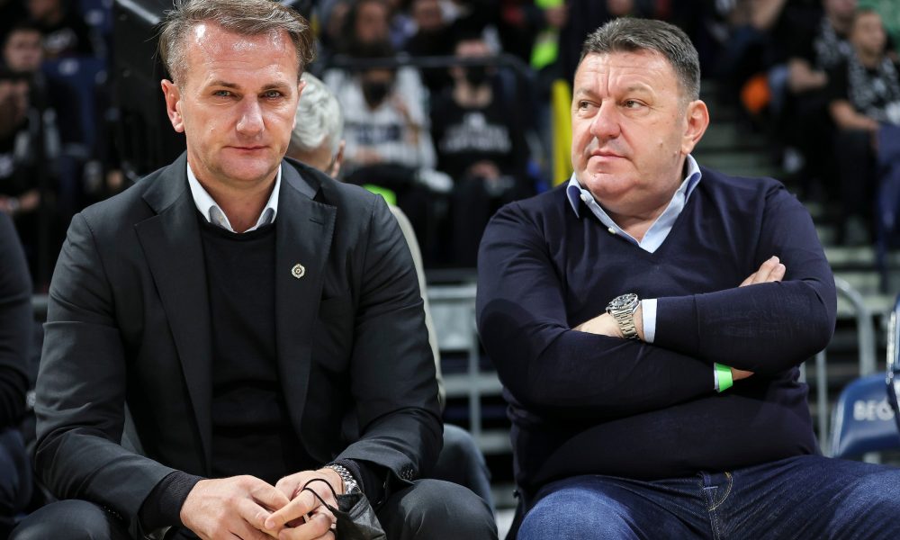 HAOS U PODGORICI Predsednik Budućnosti tokom polufinala upao u svlačionicu i pretio sudijama!