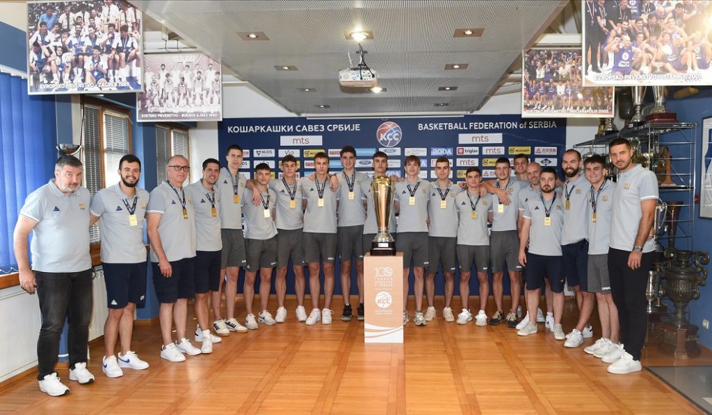 DANILOVIĆ UGOSTIO ŠAMPIONE: Presrećan sam, ovo će da vam ostane za ceo život!