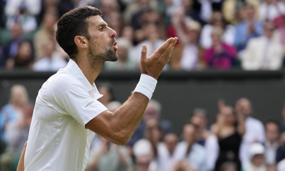 VELIKI POVRATAK Novak izjednačio i poslao poljubac nekulturnoj publici! Drama dostiže vrhunac