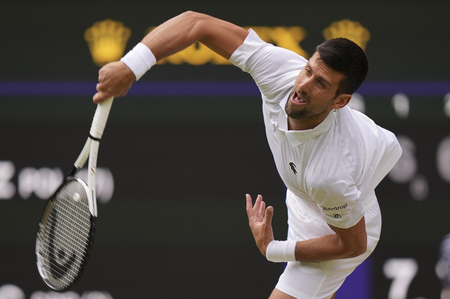 NOLE ZAVRŠIO POSAO Posle četiri seta i dva dana velike borbe, Đoković srušio „bombardera“ iz Poljske