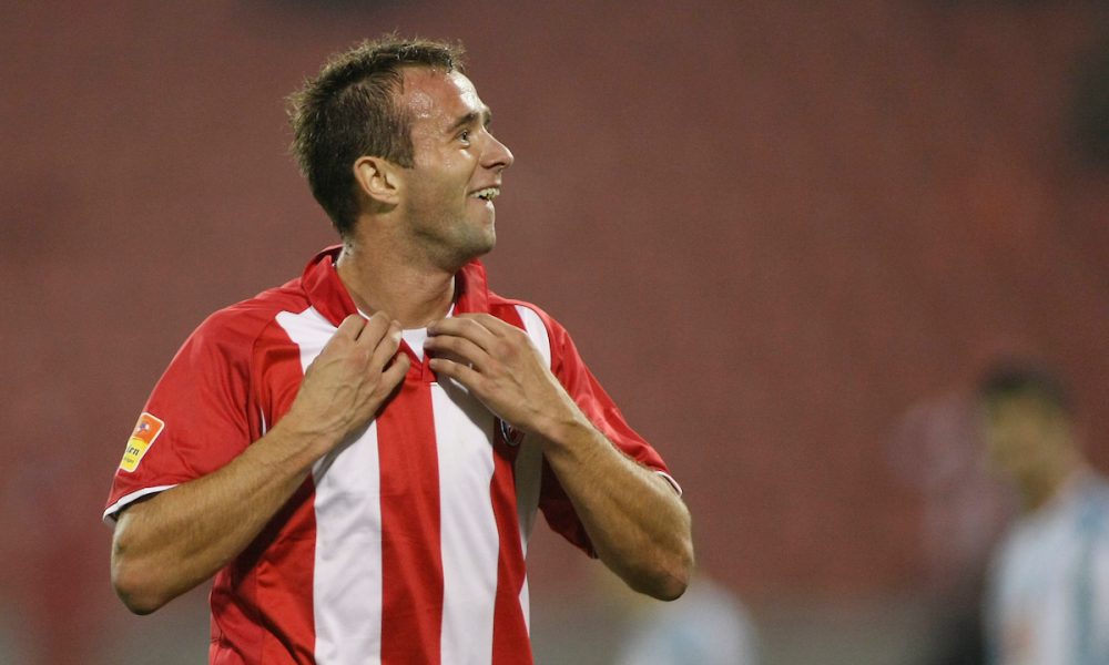 SUSRET U BEOGRADU Bivši igrač crveno-belih posetio ekspediciju Sabaha… Dobio je i poklon