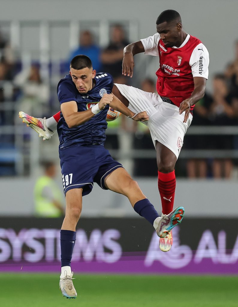 TSC U NESLAVNOM DRUŠTVU Tu su Litvanci, Estonci, „mladi momci“ i Jermeni