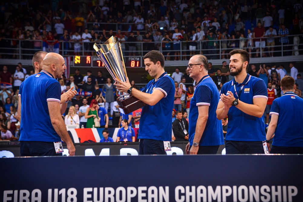 NENAD STEFANOVIĆ ZA MAXBET SPORT Šampioni Evrope slabi na slatkiše! Svakog igrača sam direktno kontaktirao (VIDEO)