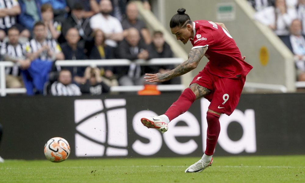 PREMIJER LIGA Urugvajac je sila… Liverpul slavio sa desetoricom!