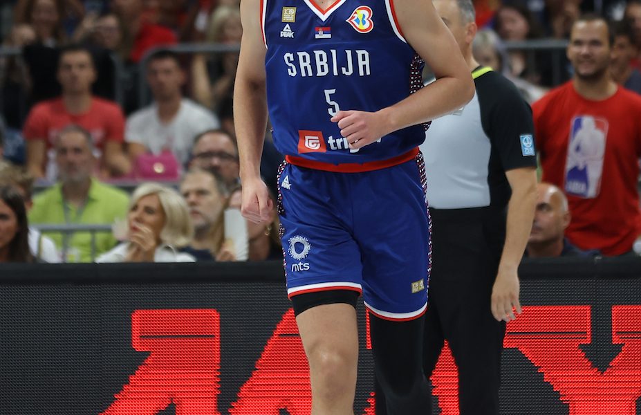 SNIMAK KOJI HRABRI Jović trenira jakim intenzitetom! Leti po terenu, šutira, zakucava… (VIDEO)