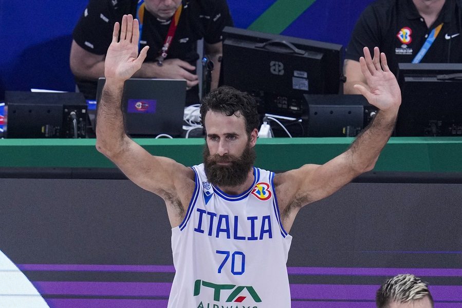 ĆAO ĐIĐI! Cela dvorana aplauzom ispratila Datomea u penziju (VIDEO)