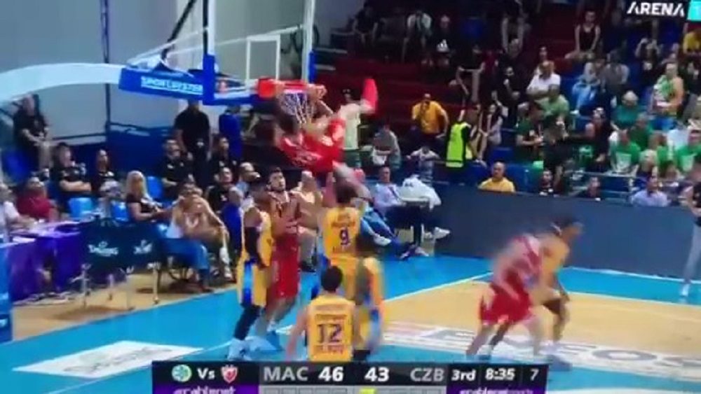 SILOVITO ZAKUCAVANJE Nemanja Bjelica umalo naudio konstrukciji koša (VIDEO)