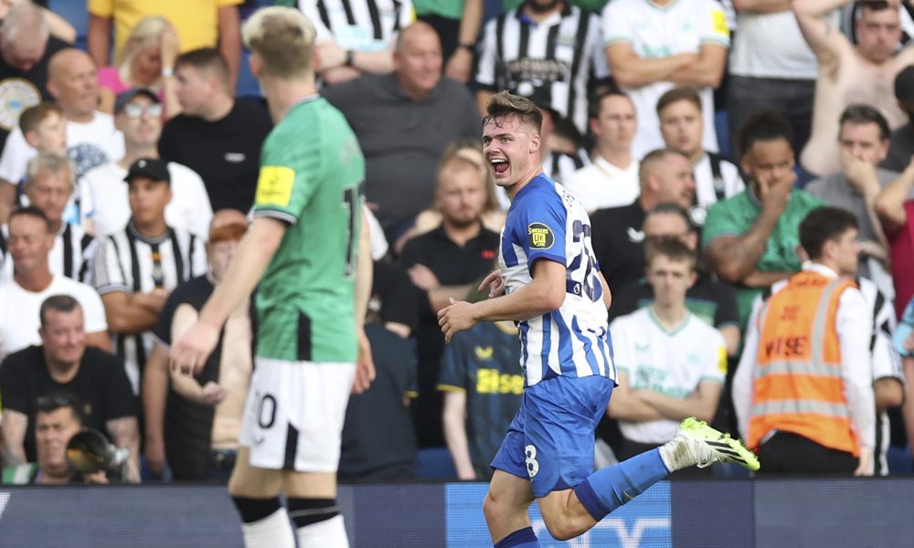 HET-TRIK SUBOTA U ENGLESKOJ Brajton samleo Njukasl na krilima Fergusona (VIDEO)