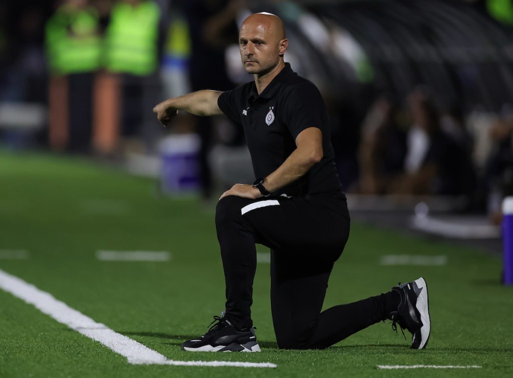 TRENER PARTIZANA PROZVAO KRITIČARE Podsmevali su nam se, ali nećemo da dignemo nos! Očekuje nas duel sa učesnikom Lige šampiona