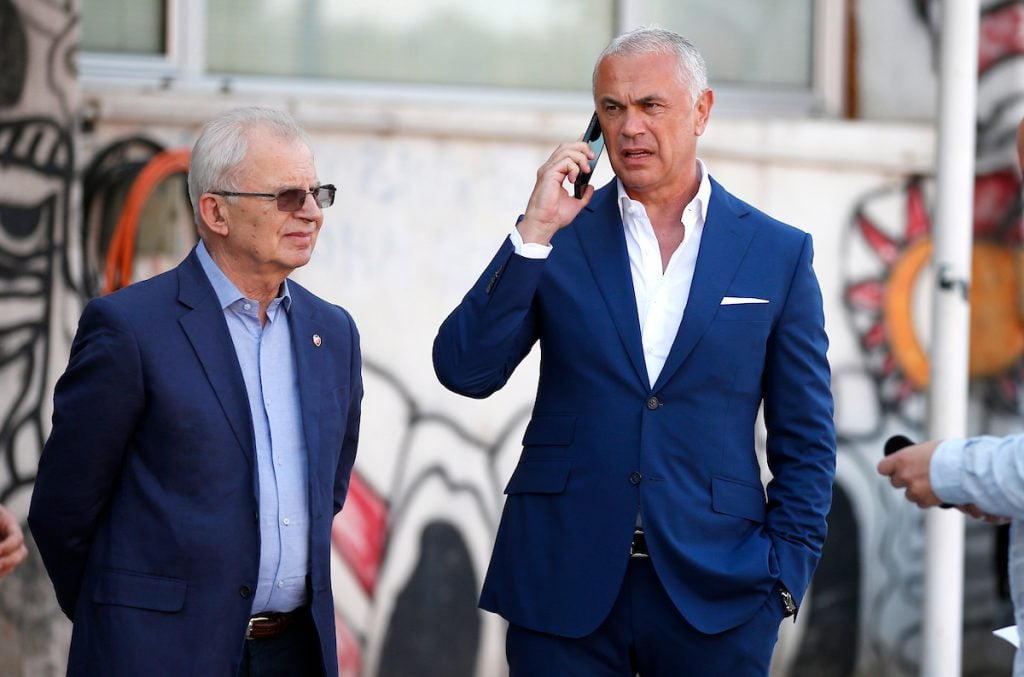 POGLEDATI SE U OGLEDALO Nije rešenje samo menjanje trenera i čuvanje fotelje! Lični interesi iznad Zvezde