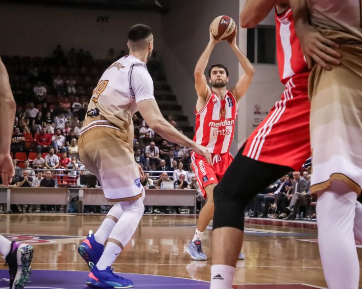 ZVEZDA UBEDLJIVA U PRVOM KOLU Tobi i Gedraitis najavili sjajnu sezonu – crveno-beli nadigrali Igokeu (VIDEO)