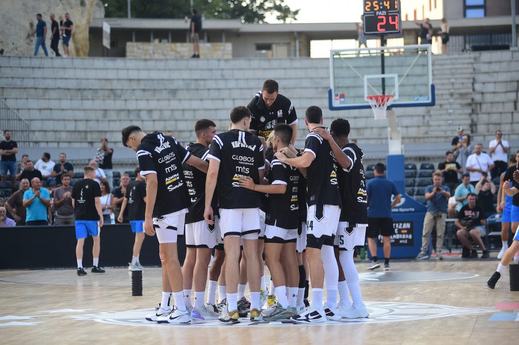 NEOČEKIVANO POJAČANJE Partizan u Podgorici na ABA Superkupu sa igračem više u timu