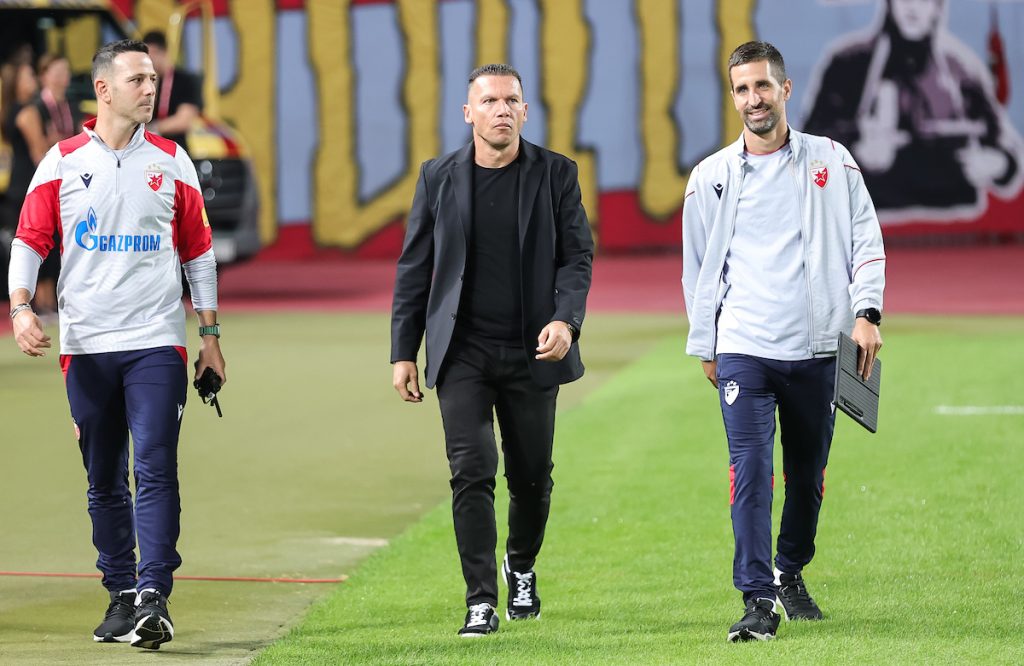 MAXBET SPORT NA TRAGU SASTAVA ZVEZDE ZA JANG BOJS Bahar veruje u svoju formulu, „delije“ se letos klele u njega, a on će ponovo na klupu