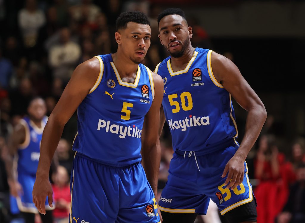 BOLDVINU PUKAO FILM Bacio loptu ka sudiji i uneo mu se u facu! Poljak umalo da prođe kao nekad Jovčić (VIDEO)