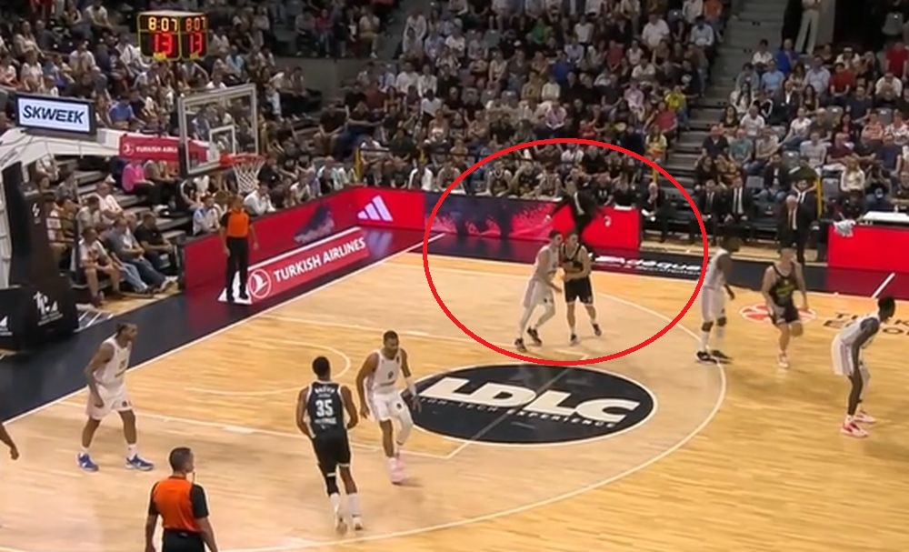 IMA JOŠ DA UČI Pogledajte šta je trener u Partizanu morao da uradi kako bi pomogao Doužeru da se snađe (VIDEO)