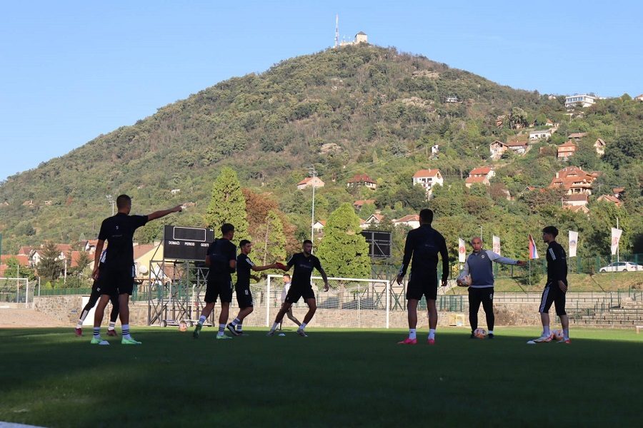 Fudbaleri Čukaričkog vredno treniraju u Vršcu, a trenera Matića jedna stvar mnogo obradovala (FOTO)