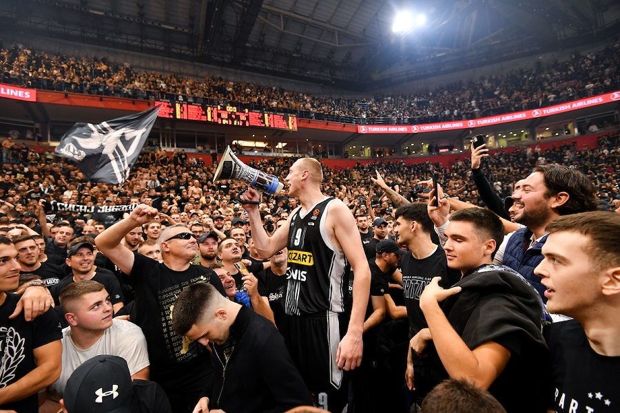 Doskorašnji košarkaš Partizana prvi čestitao pobedu u derbiju (FOTO)