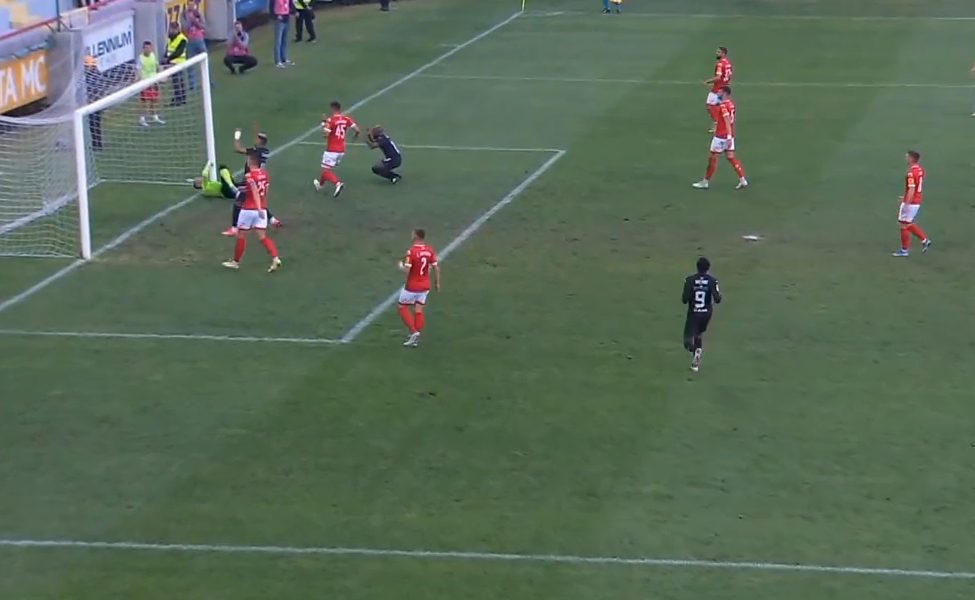 AUUU, ŠTA PROMAŠI KALULU?! Pogledajte zicer koji ofanzivni vezista Partizana nije pretvorio u gol (VIDEO)