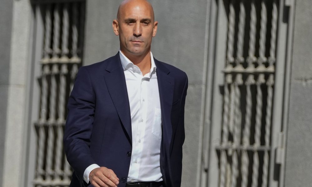 NAJSKUPLJI POLJUBAC U ISTORIJI Rubijales tri godine van fudbala