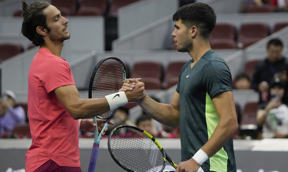 LUDILO Alkaraz se plasirao u četvrtfinale turnira u Pekingu, ali najlepši poen pripao je Musetiju (VIDEO)