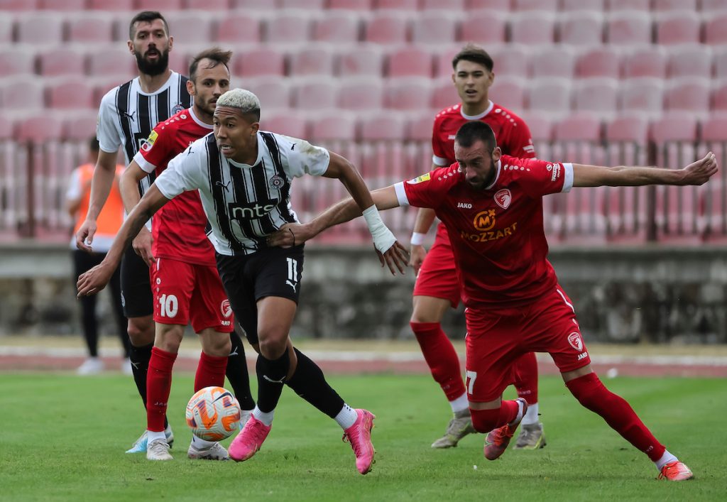 ŠETNJA KROZ KRAGUJEVAC Partizan protiv Radničkog do 10. uzastopne pobede! Tu je i briga za Duljaja (VIDEO)