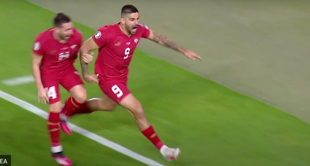 DOKTORSKI Golčina Mitrovića „spoljnom“, Srbija vodi 1:0! Savić ispao „kao iz džipa“ (VIDEO)