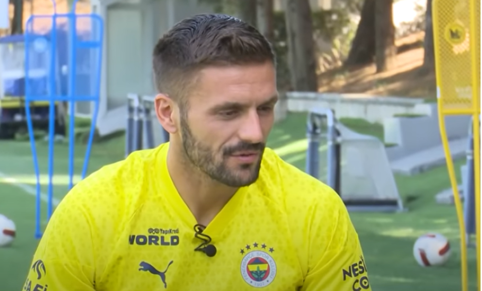 DVOSTRUKI STRELAC Kad je Feneru teško, tu je Dušan Tadić da spreči Galatu da pobegne