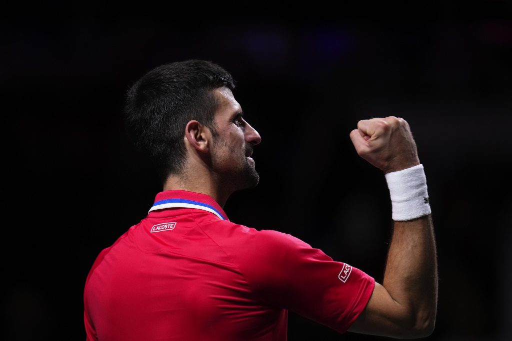OVAJ ČOVEK JE NEUNIŠTIV Đoković spasao četiri set lopte, pa se plasirao u polufinale!