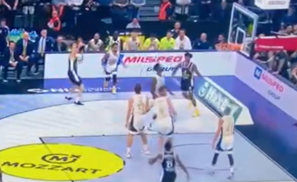DELIRIJUM U ARENI Anđušić trojkom vratio Partizan u život (VIDEO)